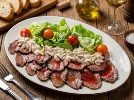 Ростбиф на гриле с соусом "Вителло тоннато"