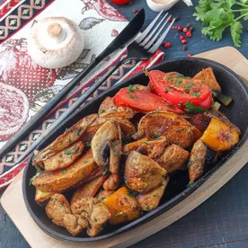 Сковородка с курицей