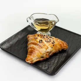 Самса с курицей и сыром