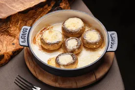 ШАМПИНЬОНЫ С СЫРОМ